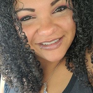 Meet your Posher, Tonya